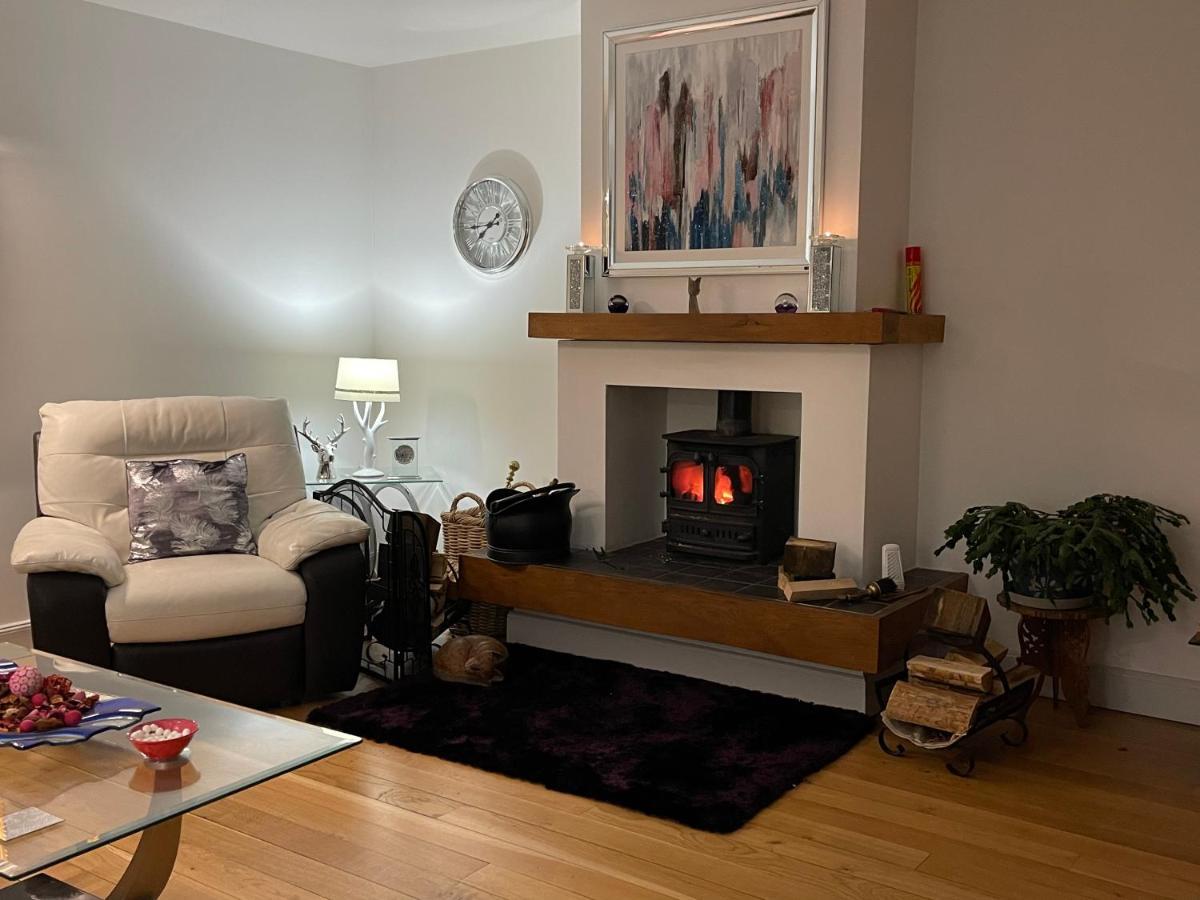 Lindas Retreats Self Catering Accommodation 1 Bedroom Cottage Or 3 Bedroom House Tomintoul Eksteriør bilde