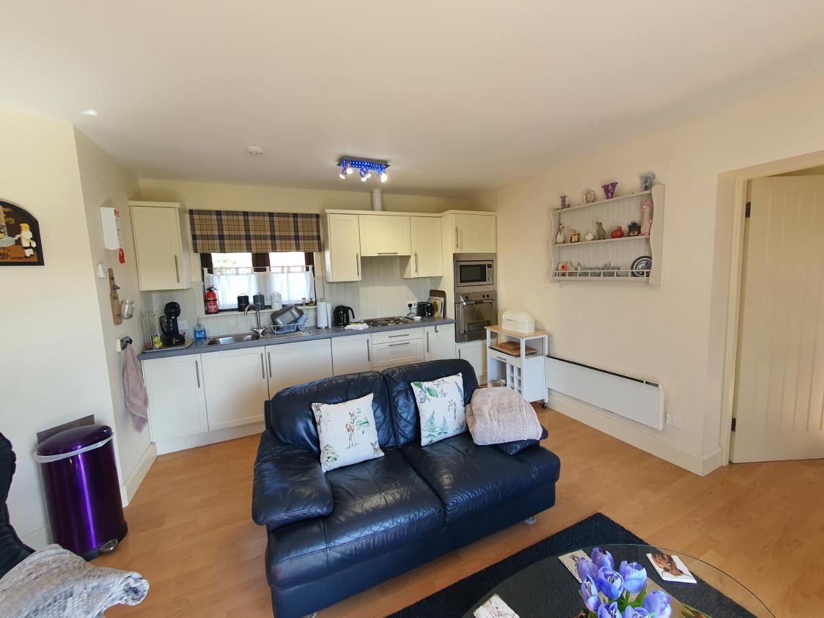 Lindas Retreats Self Catering Accommodation 1 Bedroom Cottage Or 3 Bedroom House Tomintoul Eksteriør bilde