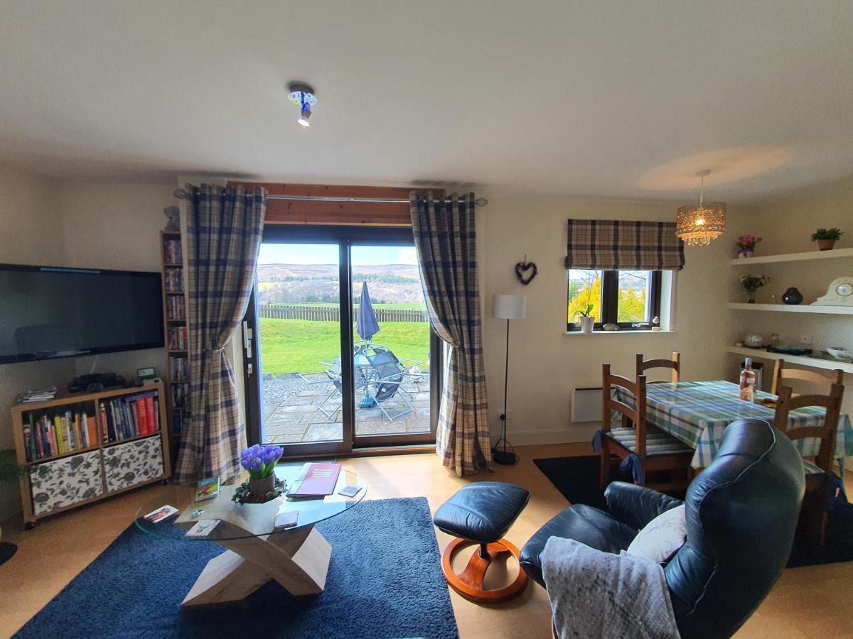 Lindas Retreats Self Catering Accommodation 1 Bedroom Cottage Or 3 Bedroom House Tomintoul Eksteriør bilde