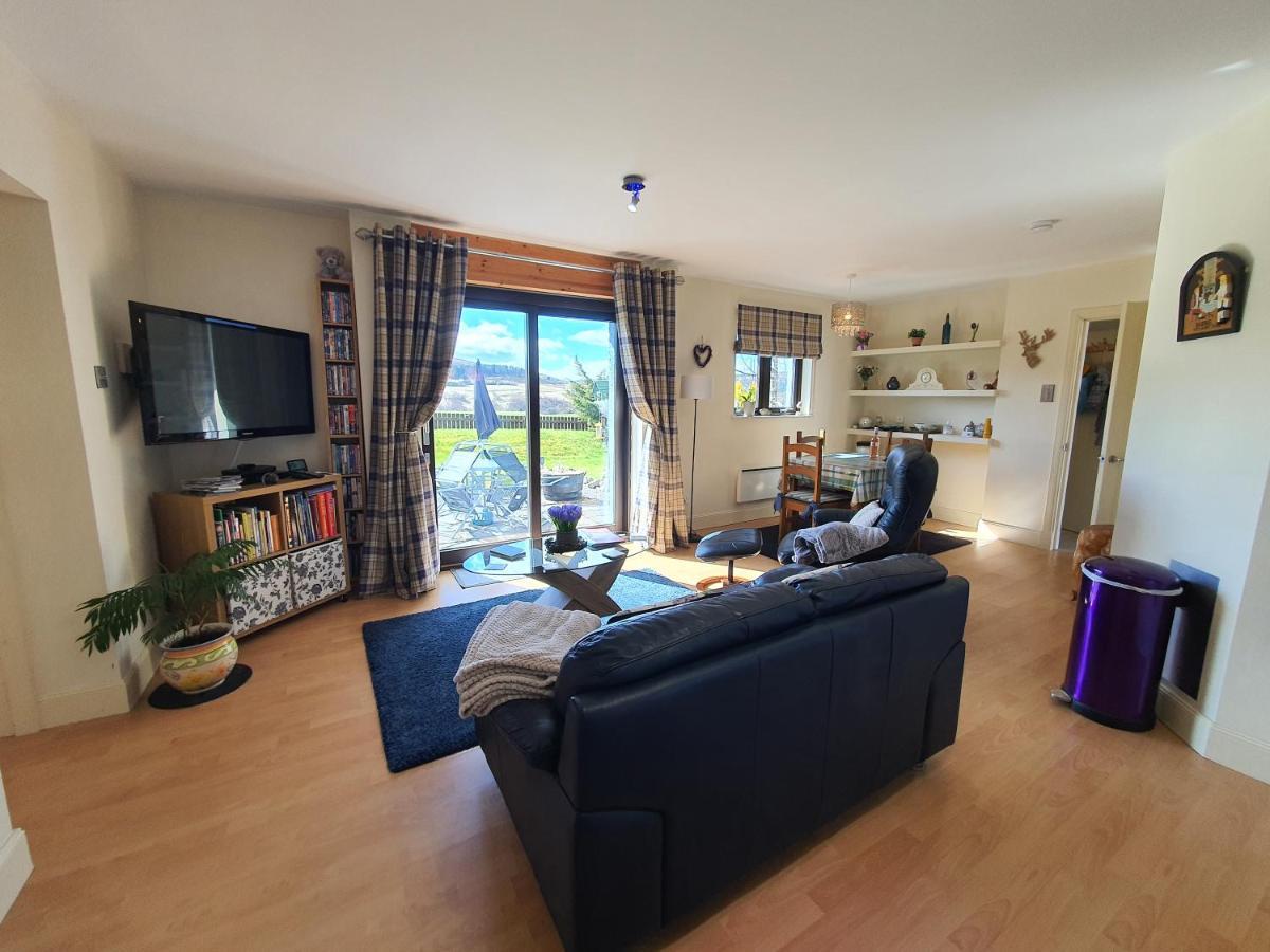 Lindas Retreats Self Catering Accommodation 1 Bedroom Cottage Or 3 Bedroom House Tomintoul Eksteriør bilde