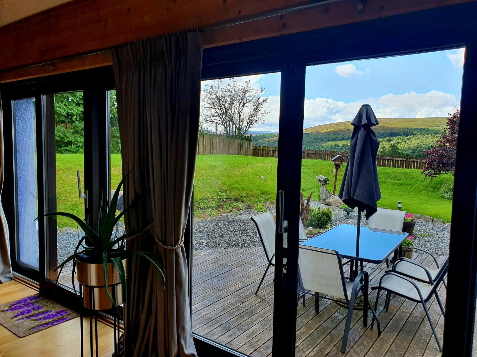 Lindas Retreats Self Catering Accommodation 1 Bedroom Cottage Or 3 Bedroom House Tomintoul Eksteriør bilde
