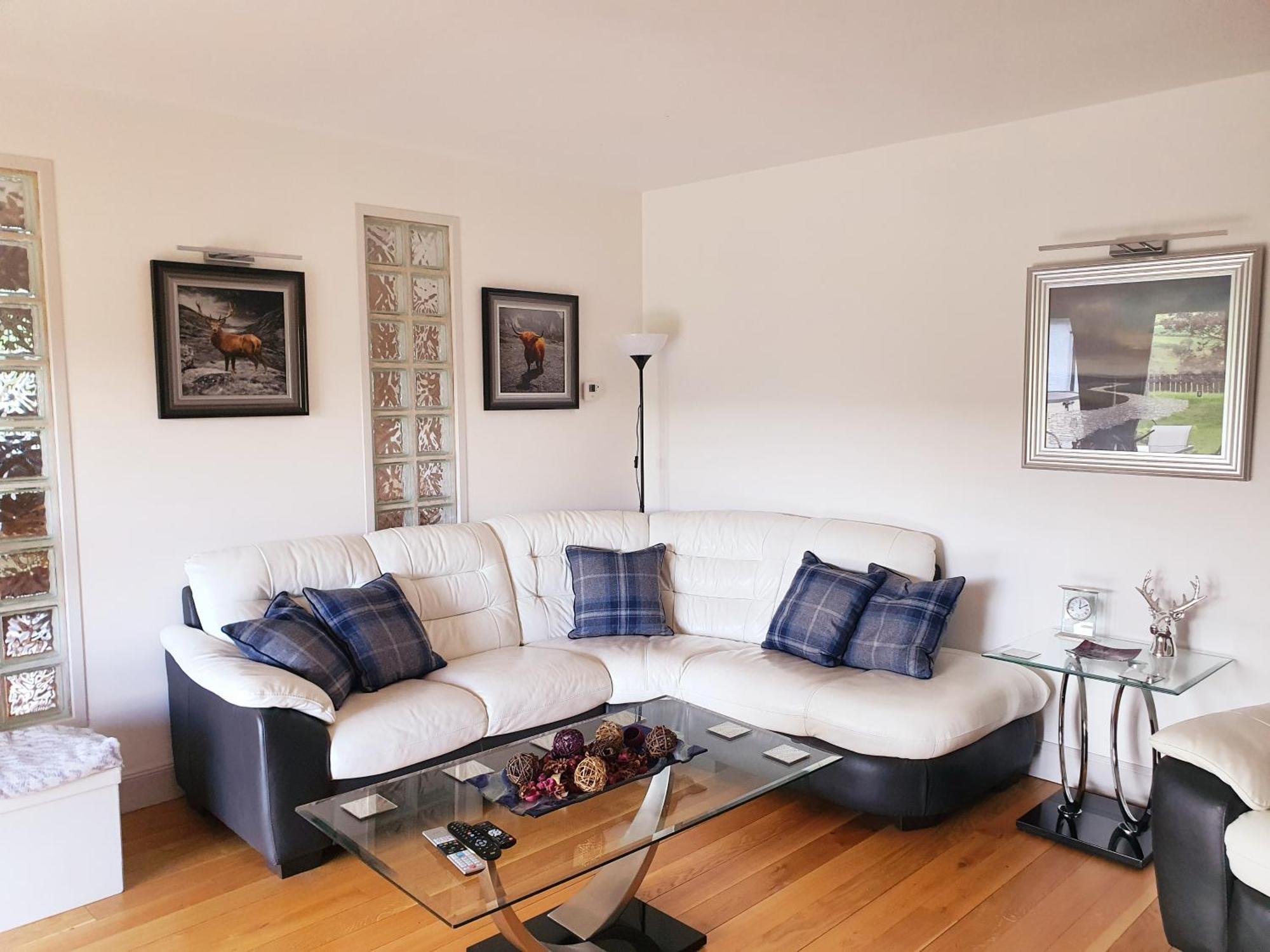 Lindas Retreats Self Catering Accommodation 1 Bedroom Cottage Or 3 Bedroom House Tomintoul Eksteriør bilde